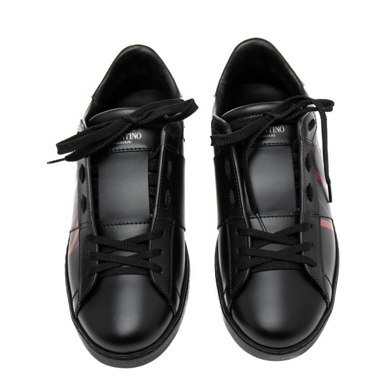 مملوكة مسبقًا Valentino Black/Red Leather VLTN Open Low Top Sneakers Size 40
