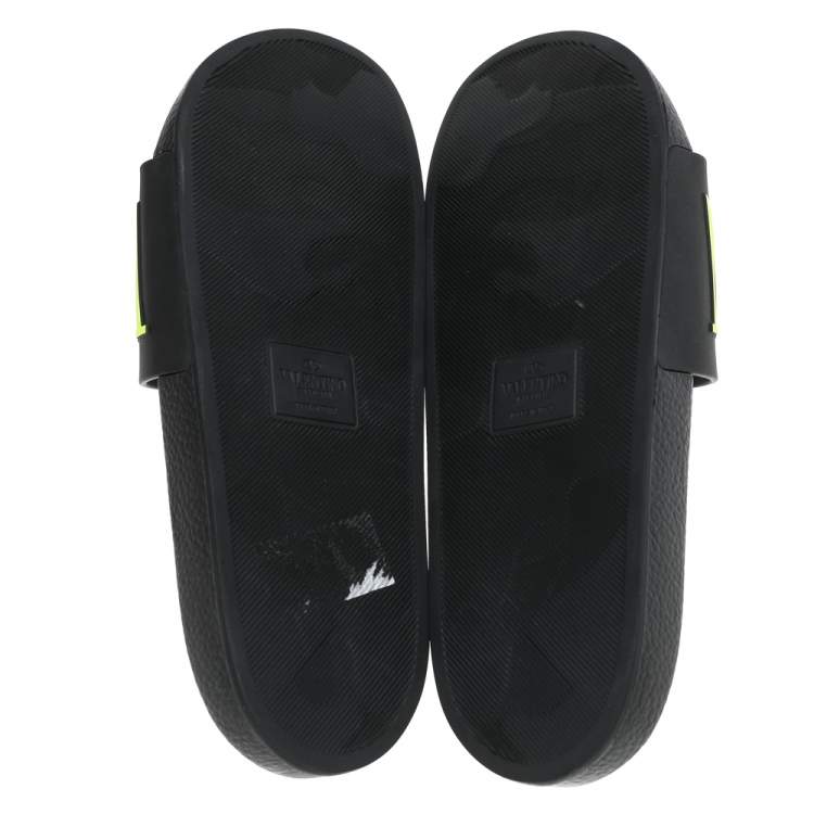 Pre Owned Valentino Black/Green Rubber VLTN Pool Flat Slides Size 43