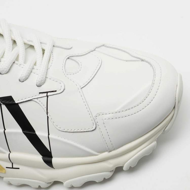 مملوكة مسبقًا Valentino White Leather VLTN Sneakers Size 42