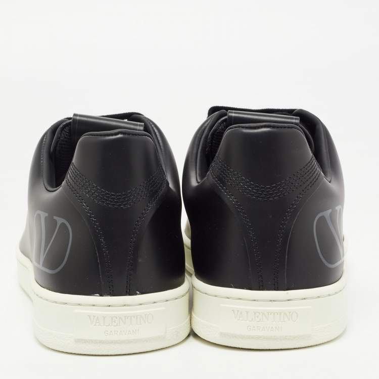 Pre Owned Valentino Black Leather VLogo Low Top Sneakers Size 42 