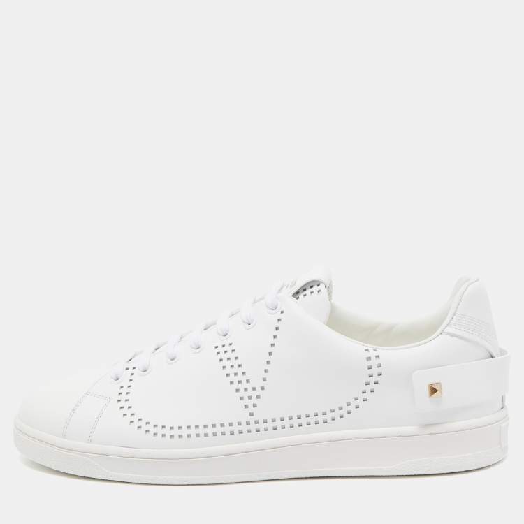 Pre Owned Valentino White Leather Backnet Studded Low Top Sneakers Size 42