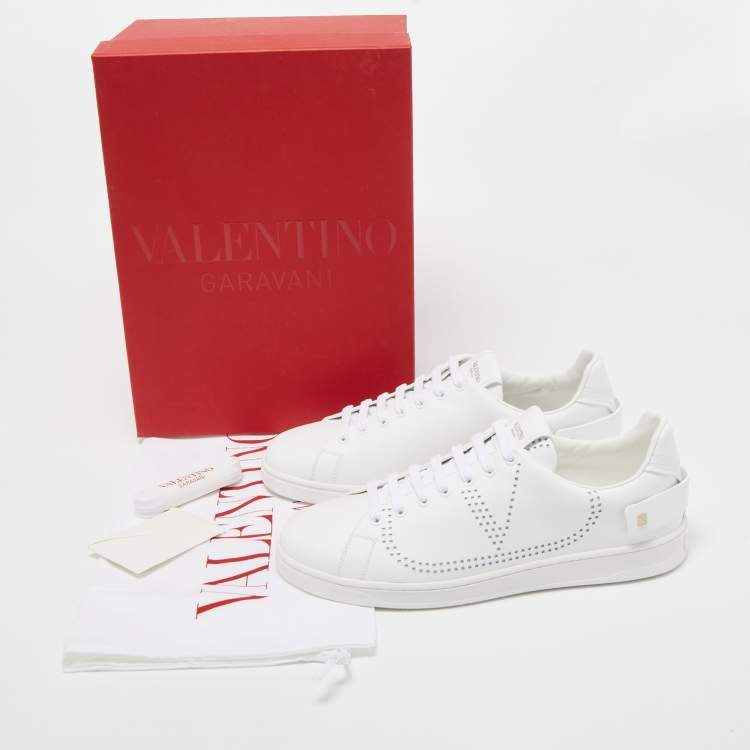 Pre Owned Valentino White Leather Backnet Studded Low Top Sneakers Size 42