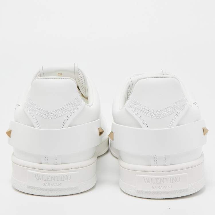 Pre Owned Valentino White Leather Backnet Studded Low Top Sneakers Size 42