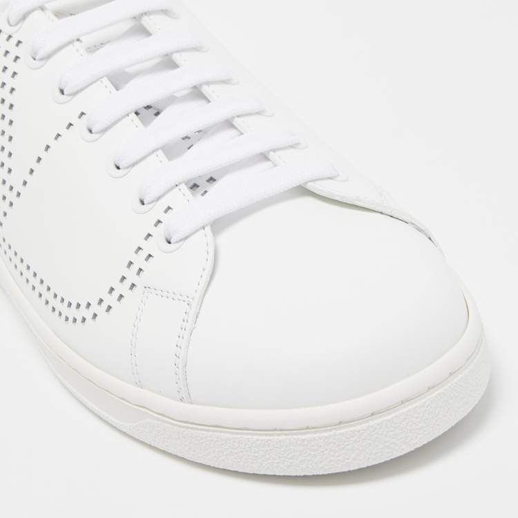 Pre Owned Valentino White Leather Backnet Studded Low Top Sneakers Size 42