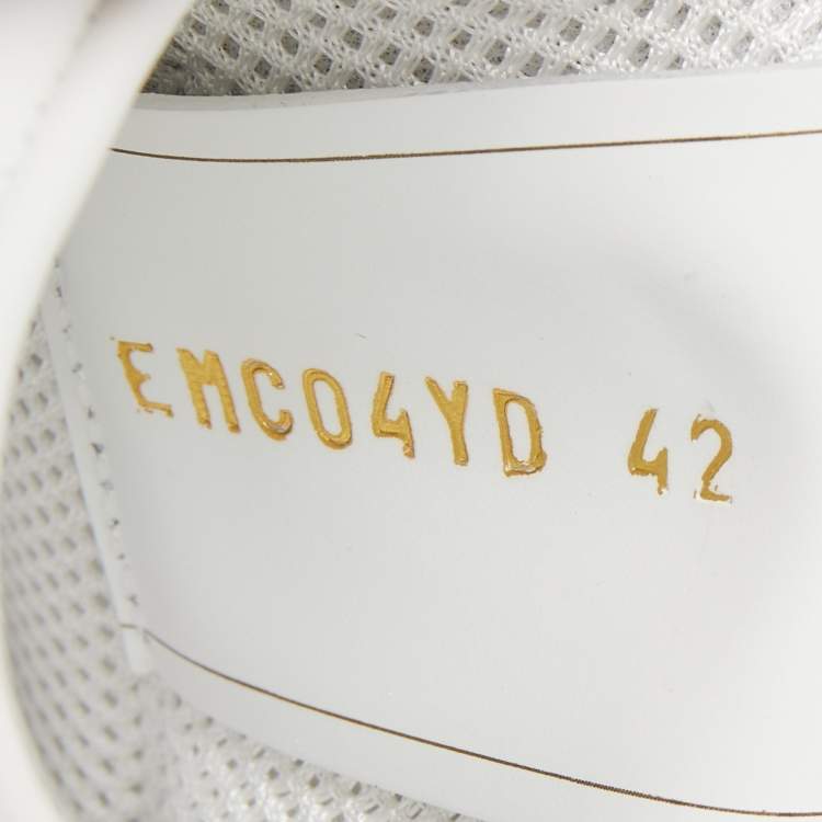 Pre Owned Valentino White Leather Backnet Studded Low Top Sneakers Size 42