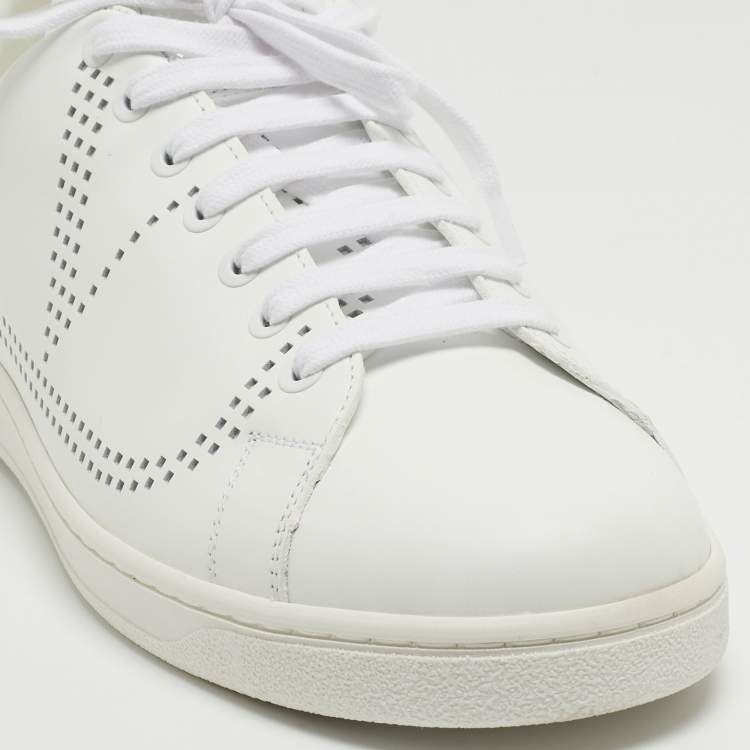 Pre Owned Valentino White Leather Backnet Rockstud Low Top Sneakers Size 42