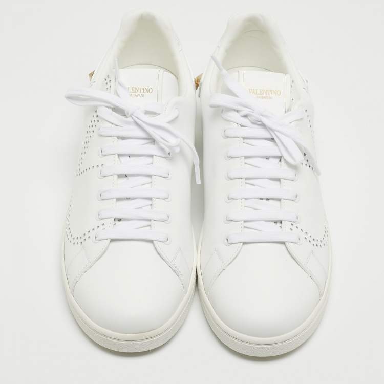 Pre Owned Valentino White Leather Backnet Rockstud Low Top Sneakers Size 42