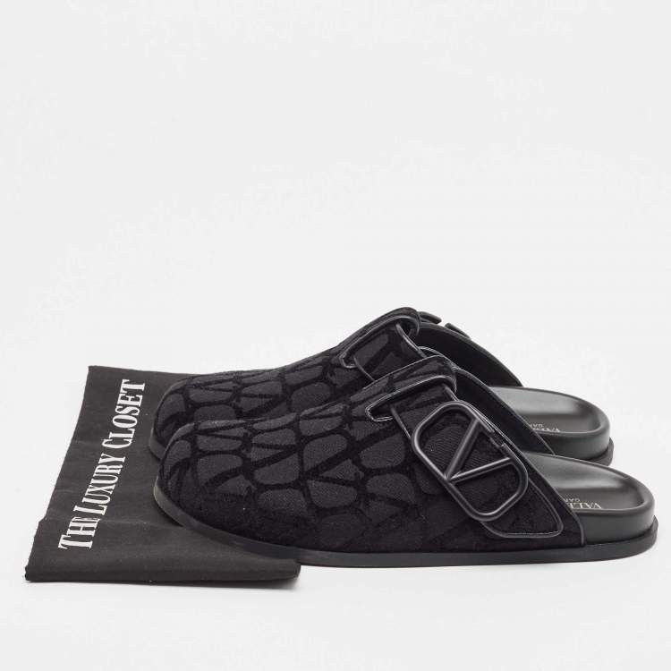 Pre Owned Valentino Garavani Black Fabric and Leather Toile Iconographe VLogo Mules Size 42