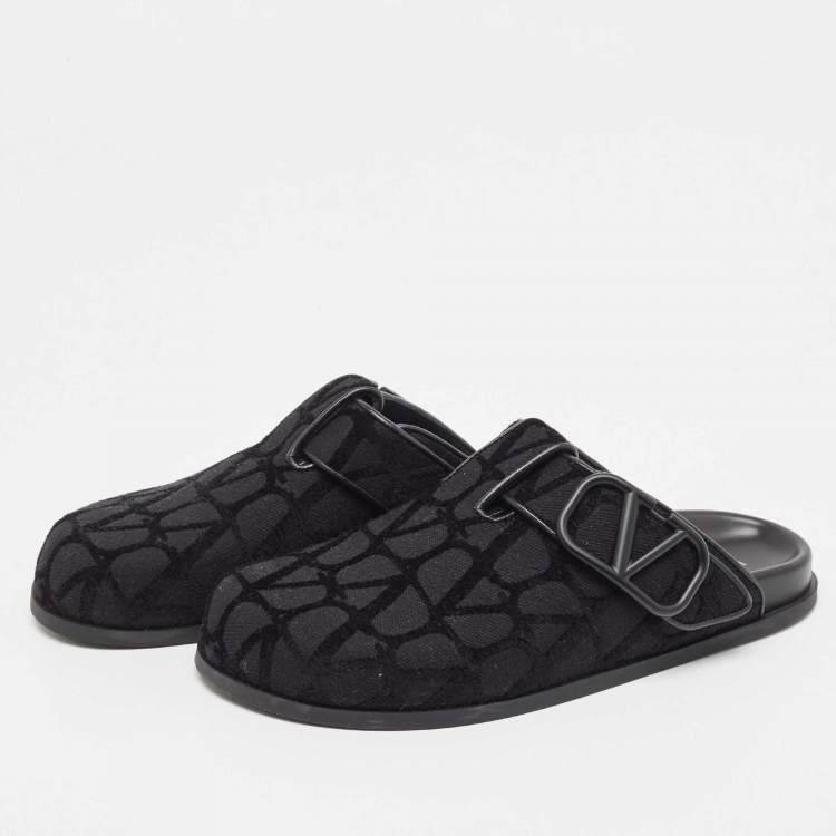 Pre Owned Valentino Garavani Black Fabric and Leather Toile Iconographe VLogo Mules Size 42