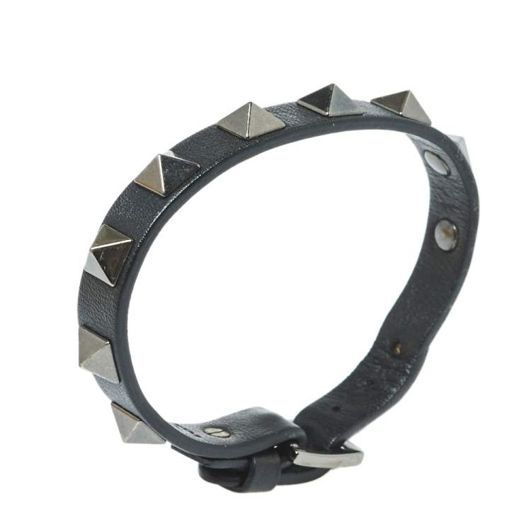 Pre Owned Valentino Black Leather Rockstud Wrap Bracelet