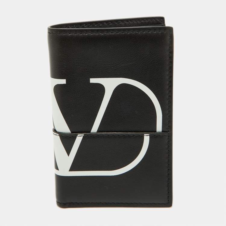 Pre Owned Valentino Black Leather VLTN Bifold Card Case