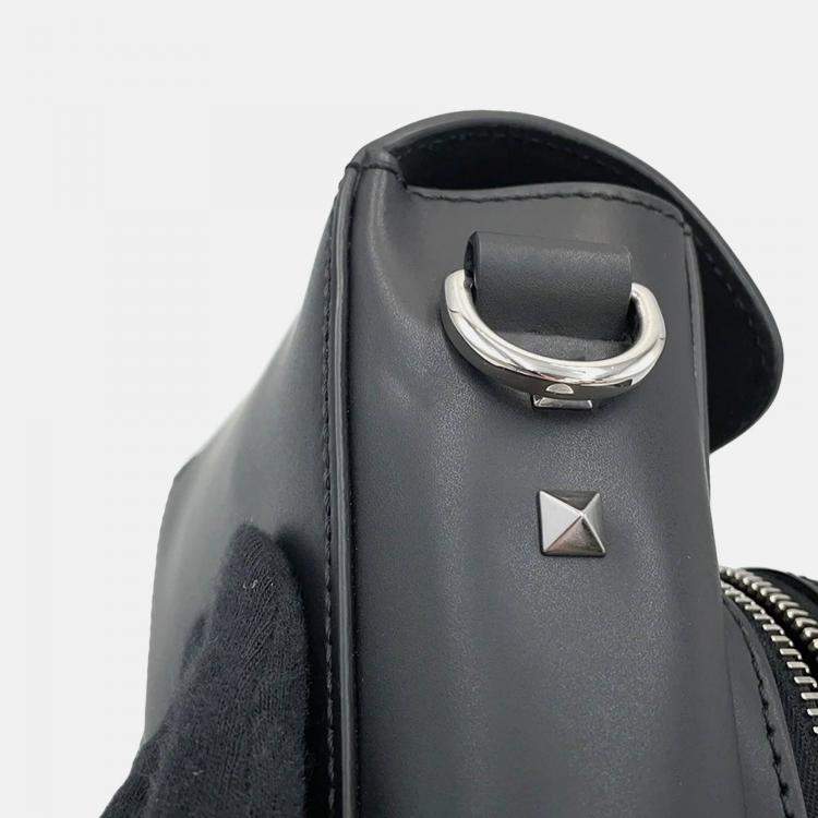 Pre Owned Valentino Garavani Cross Body Bag Black Leather