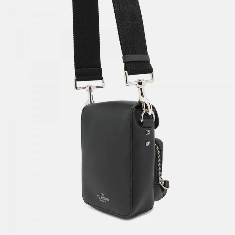 Pre Owned Valentino Garavani Cross Body Bag Black Leather