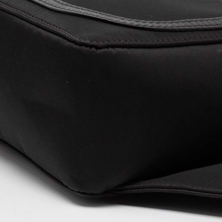 Pre Owned Valentino Black Nylon and Leather VLogo Belt Bag