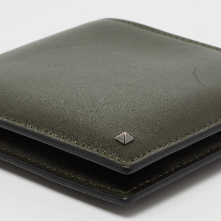 Pre Owned Valentino Olive Green Leather Rockstud Bifold Wallet
