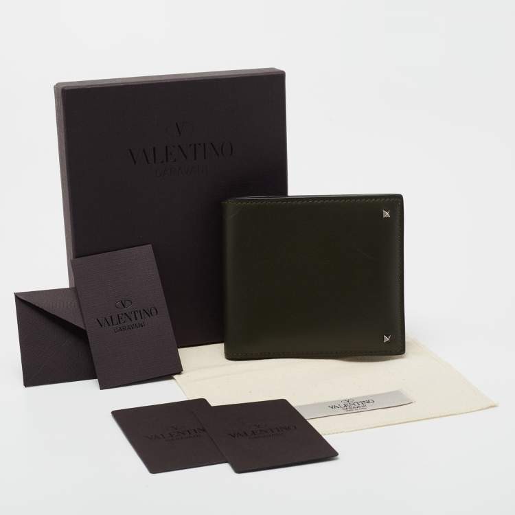 Pre Owned Valentino Olive Green Leather Rockstud Bifold Wallet