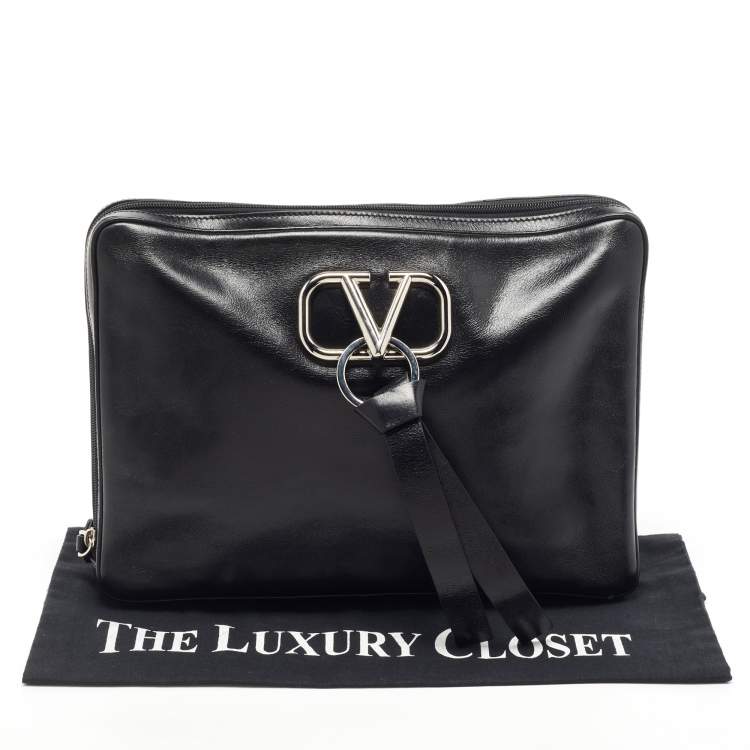 Pre Owned Valentino Black Leather VRing Zip Pouch