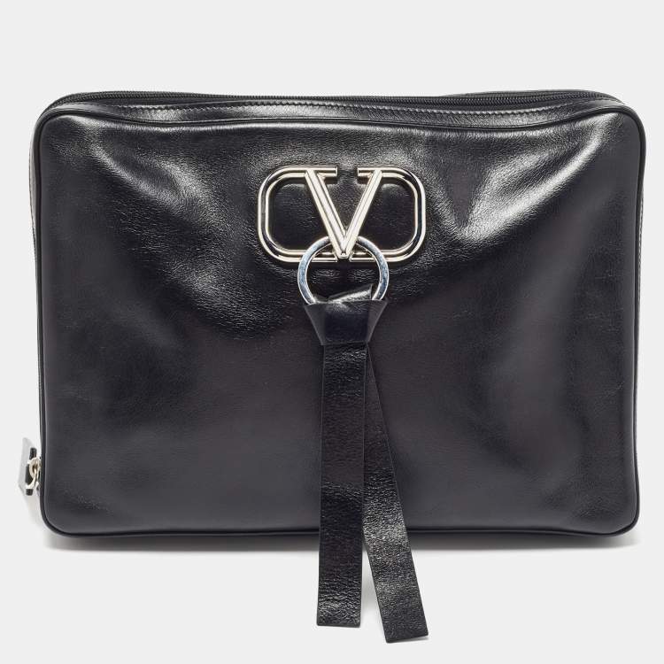 Valentino Garavani Black Leather Rockstud Clutch Pouch | FOMO