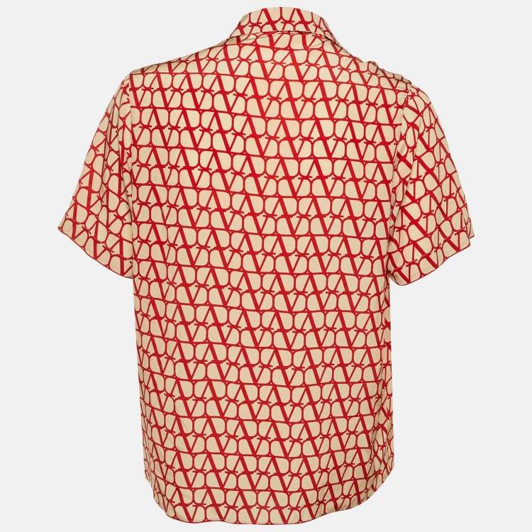 Pre Owned قميص فالنتينو حرير بيج / أحمر بطبعة شعار V مقاس صغير جدًا