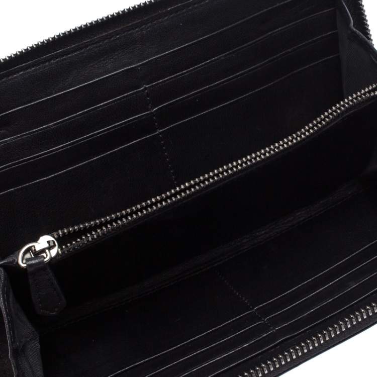 Pre Owned Valentino Black Patent Leather Bow Continental Zip Around Wallet