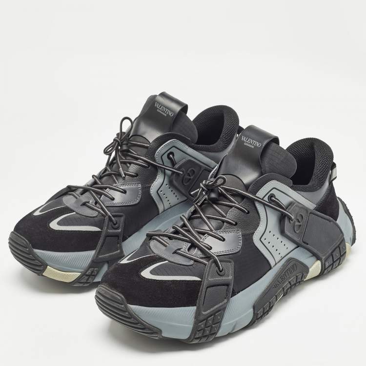 Pre Owned Valentino Black/Grey Fabric and Suede VLTN Wod Low Top Sneakers Size 44