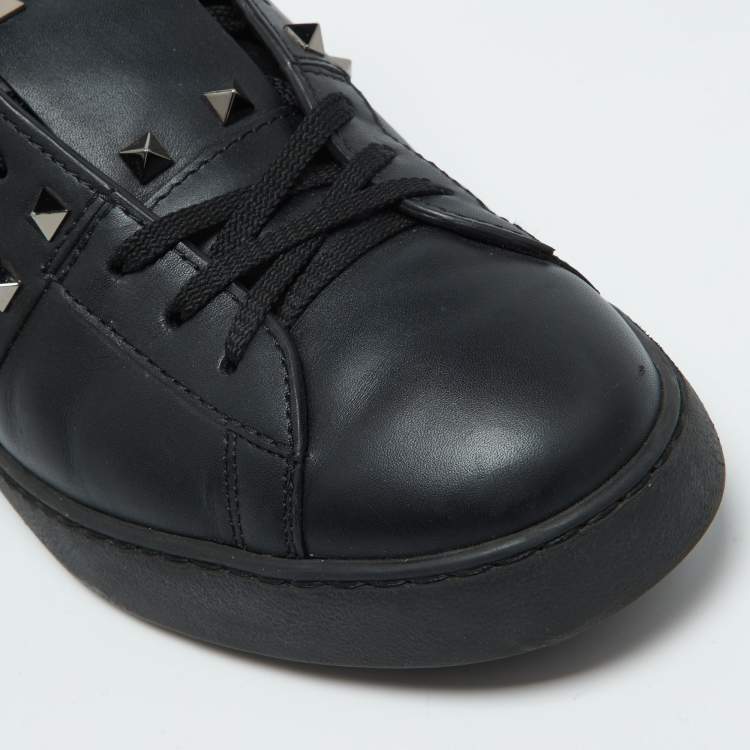 Pre Owned Valentino Black Leather Rockstud Untitled Low Top Sneakers Size 44.5