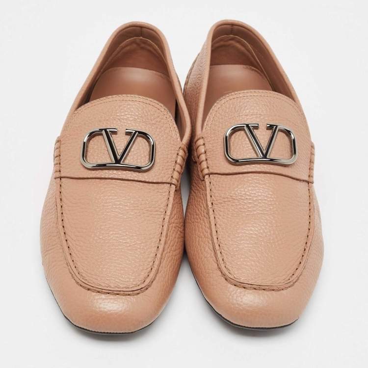Pre Owned Valentino Beige Leather Escape V logo Loafers Size 42