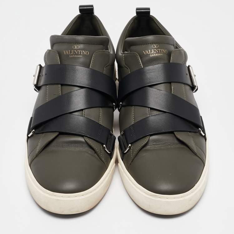 Pre Owned Valentino Green/Black Leather Buckle Strap Rockstud Sneakers Size 44