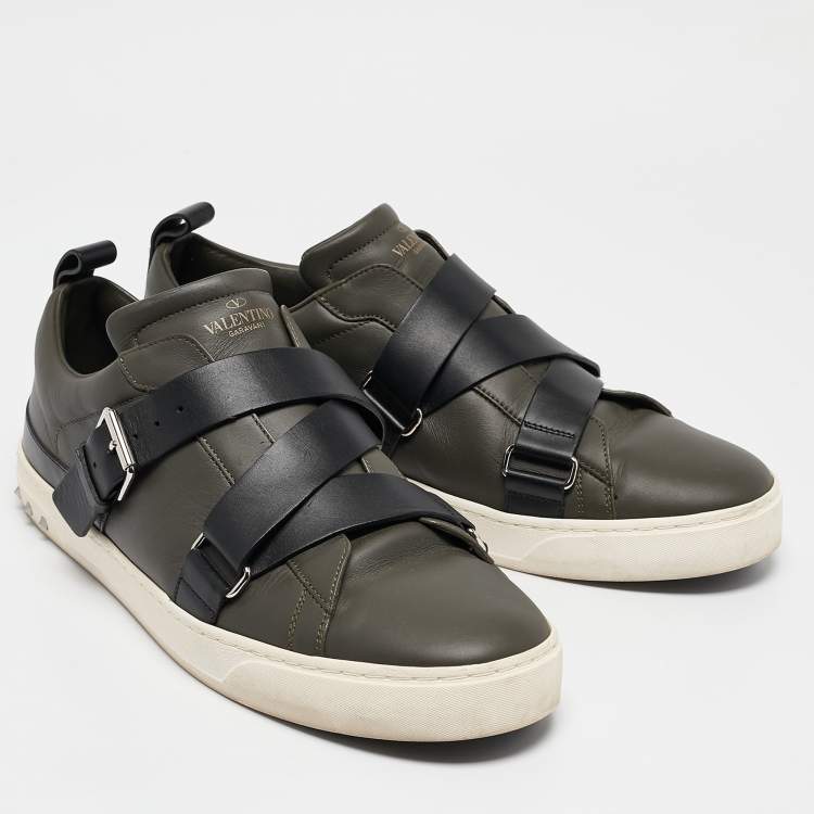 Pre Owned Valentino Green/Black Leather Buckle Strap Rockstud Sneakers Size 44