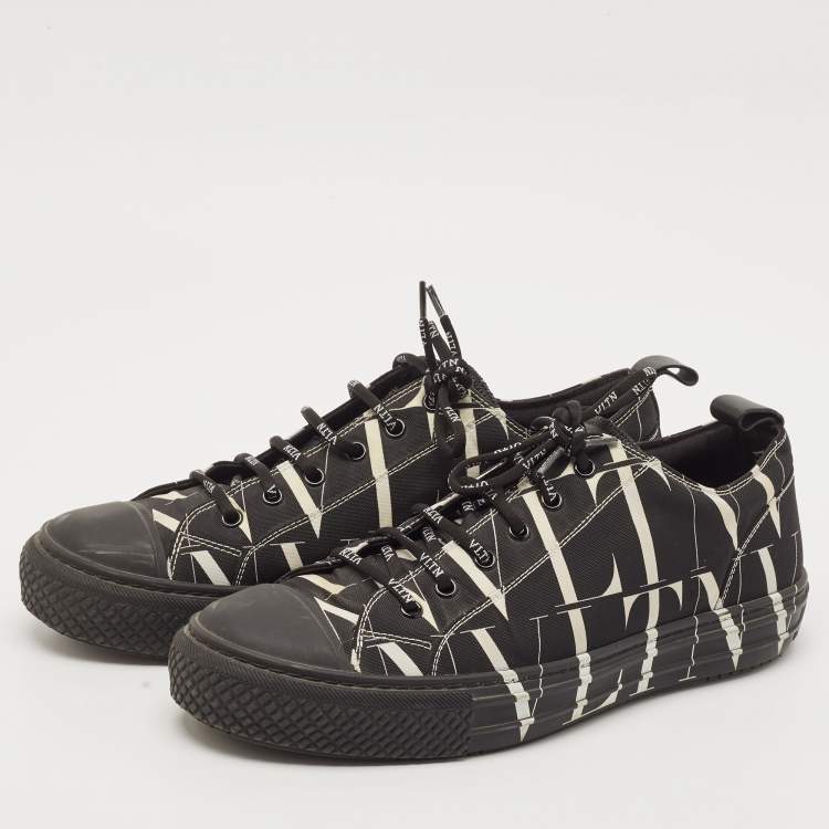 Pre Owned Valentino Black/White Canvas VLTN TIMES Giggies Lace Up Sneakers Size 42