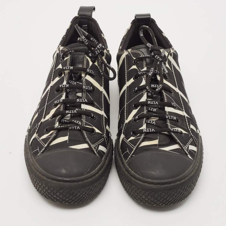 Pre Owned Valentino Black/White Canvas VLTN TIMES Giggies Lace Up Sneakers Size 42