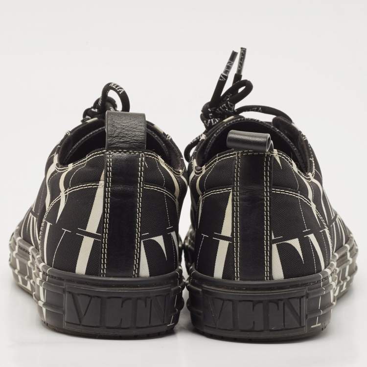 Pre Owned Valentino Black/White Canvas VLTN TIMES Giggies Lace Up Sneakers Size 42