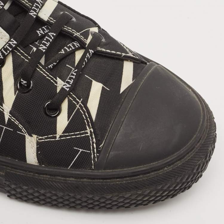 Pre Owned Valentino Black/White Canvas VLTN TIMES Giggies Lace Up Sneakers Size 42