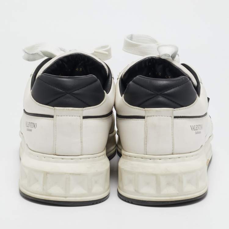 Pre Owned Valentino White/Grey Leather One Stud Low Top Sneakers Size 43