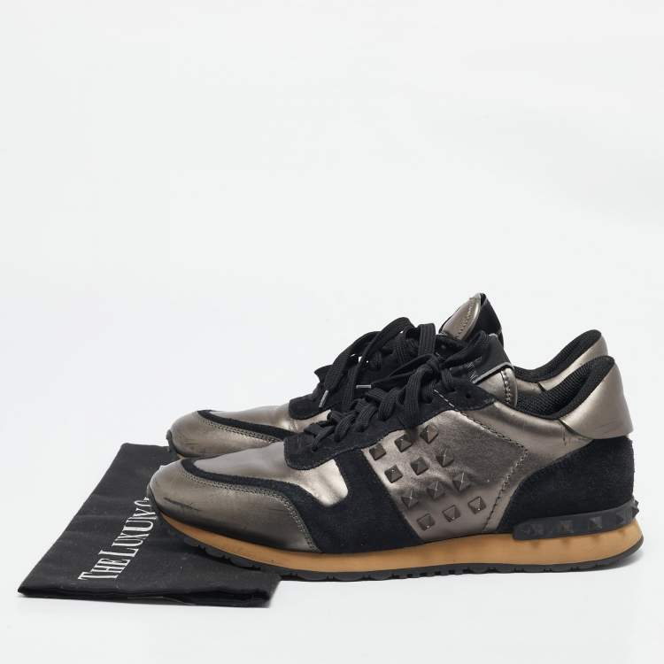 Pre Owned Valentino Black/Metallic  Leather and Suede Rockrunner Sneakers Size 42