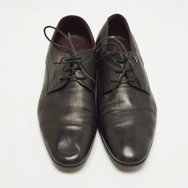 مملوكة مسبقًا Valentino Size 41.5 Black Leather Derby