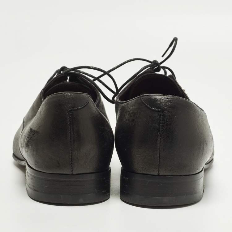 مملوكة مسبقًا Valentino Size 41.5 Black Leather Derby