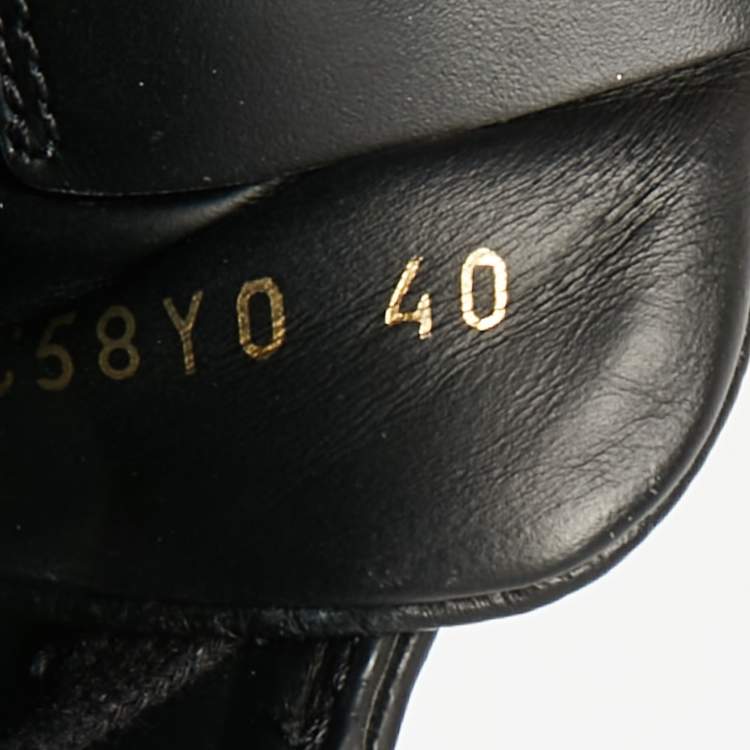 Pre Owned Valentino VL7N Size 40 Black Leather Lace Up Sneakers