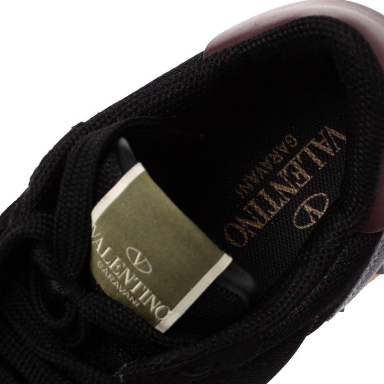 مملوكة مسبقًا Valentino Black Suede Leather And Mesh Rockrunner Low Top Sneakers Size 39