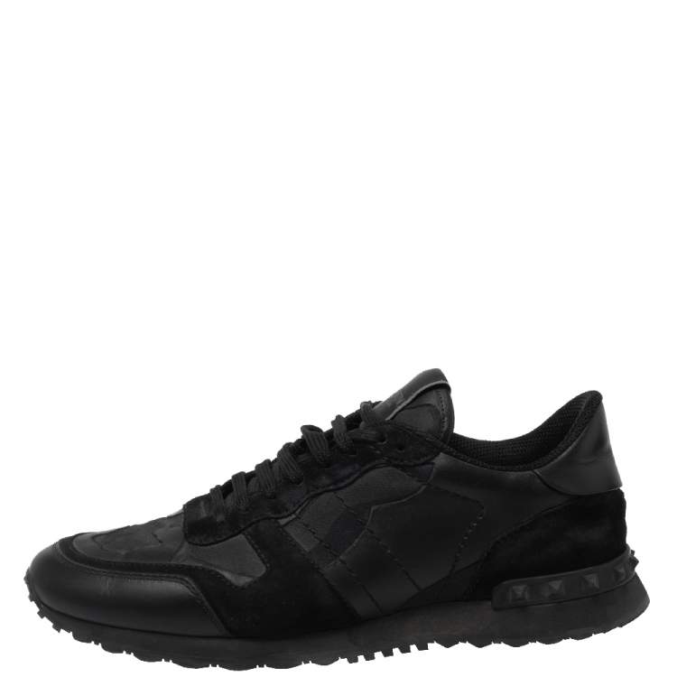 مملوكة مسبقًا Valentino Black Leather And Suede RockRunner Low Top Sneakers Size 42