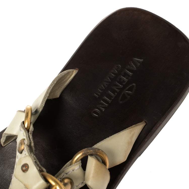 Pre Owned Valentino Cream Leather V Logo Flat Thong Sandals Size 41