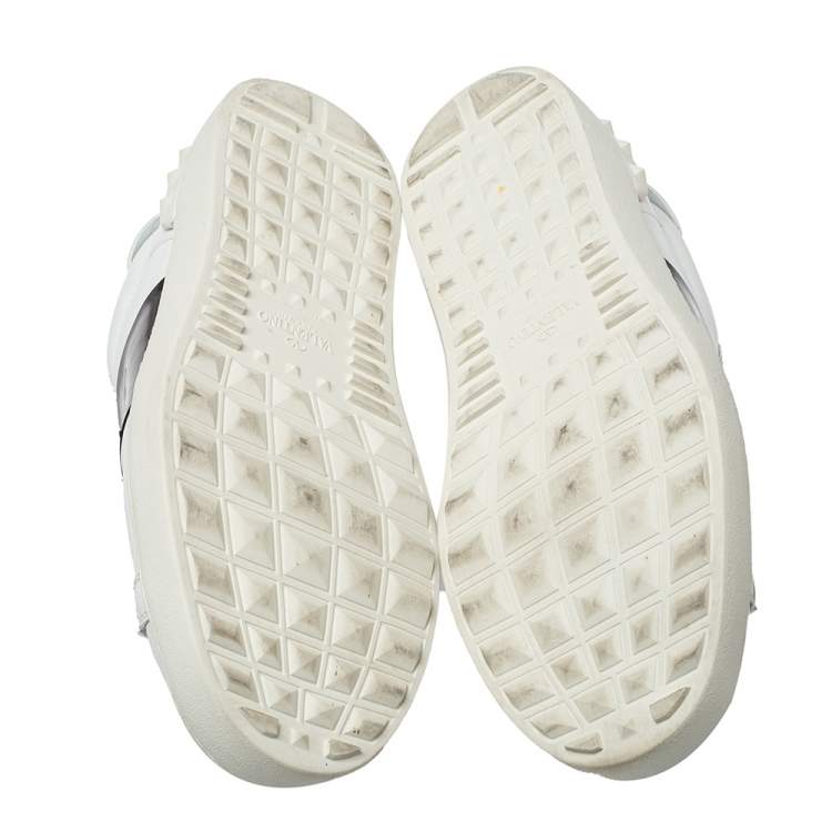 Pre Owned Valentino White/Black Leather Rockstud Low Top Sneakers Size 45