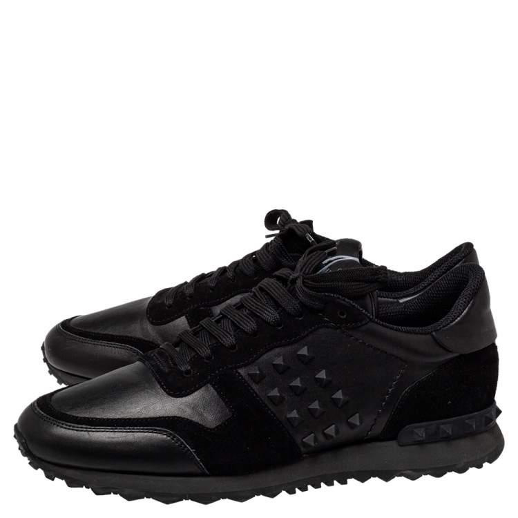 مملوكة مسبقًا Valentino Black Leather And Suede Rockstud Low Top Sneakers Size 43
