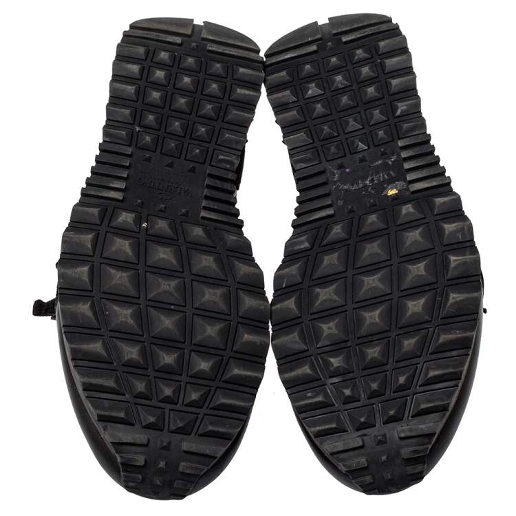 مملوكة مسبقًا Valentino Black Leather And Suede Rockstud Low Top Sneakers Size 43