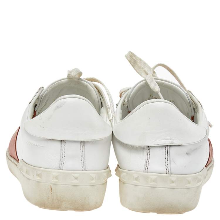 Pre Owned Valentino White Leather Rockstud Low Top Sneakers Size 41.5