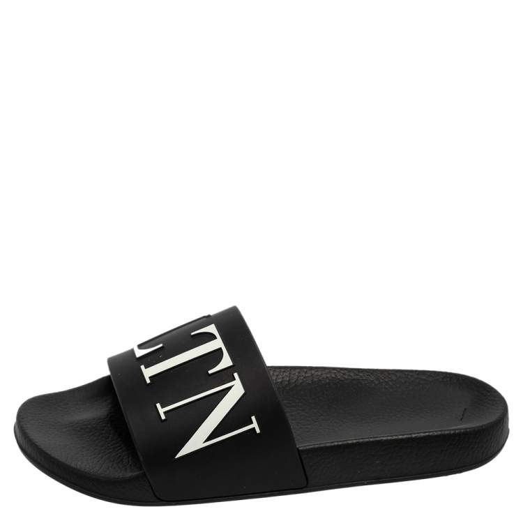 Pre Owned Valentino Black Rubber VLTN Pool Slide Flat Size 42