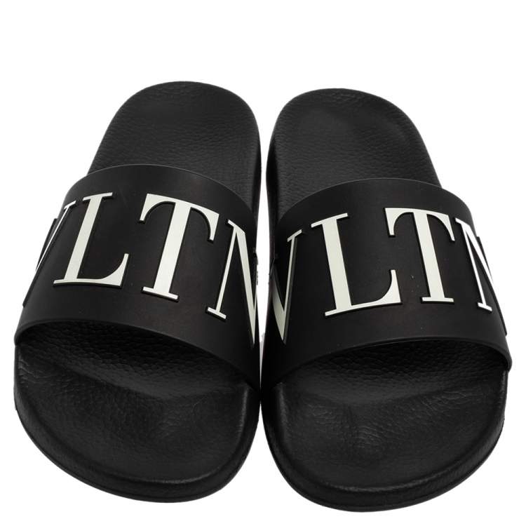 Pre Owned Valentino Black Rubber VLTN Pool Slide Flat Size 42