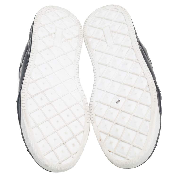 مملوكة مسبقًا Valentino Black Leather One Stud Low-Top Sneakers Size 42