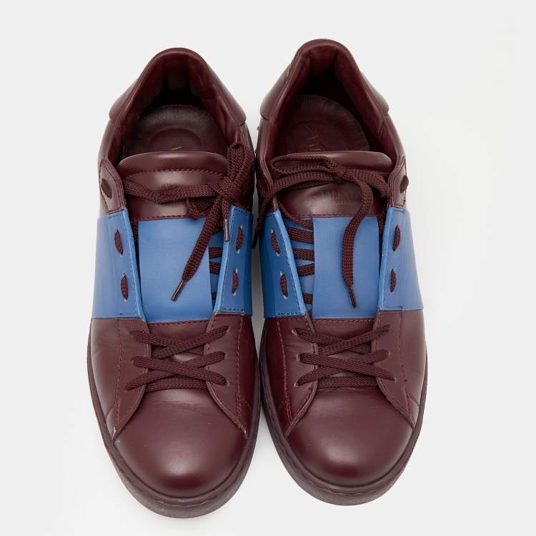 مملوكة مسبقًا Valentino Burgundy/Blue Leather Rockstud Low Top Sneakers Size 44