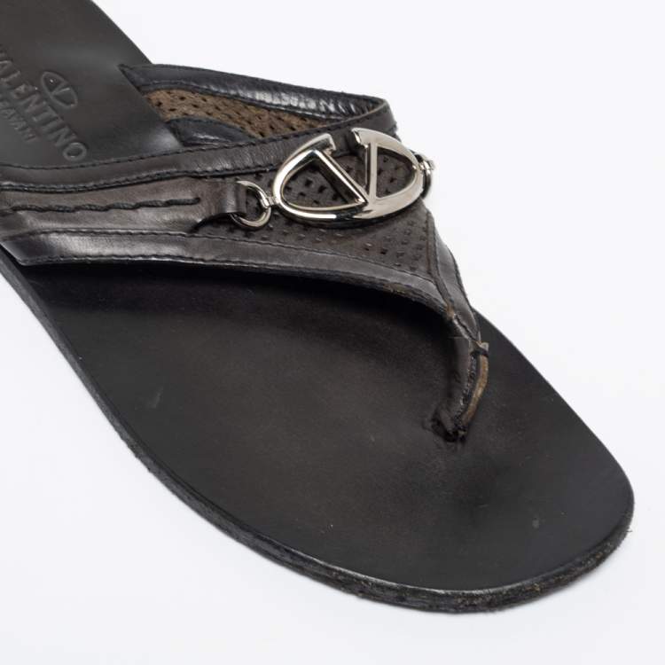 Pre Owned Valentino Black Leather V Logo Thong Sandals Size 40 